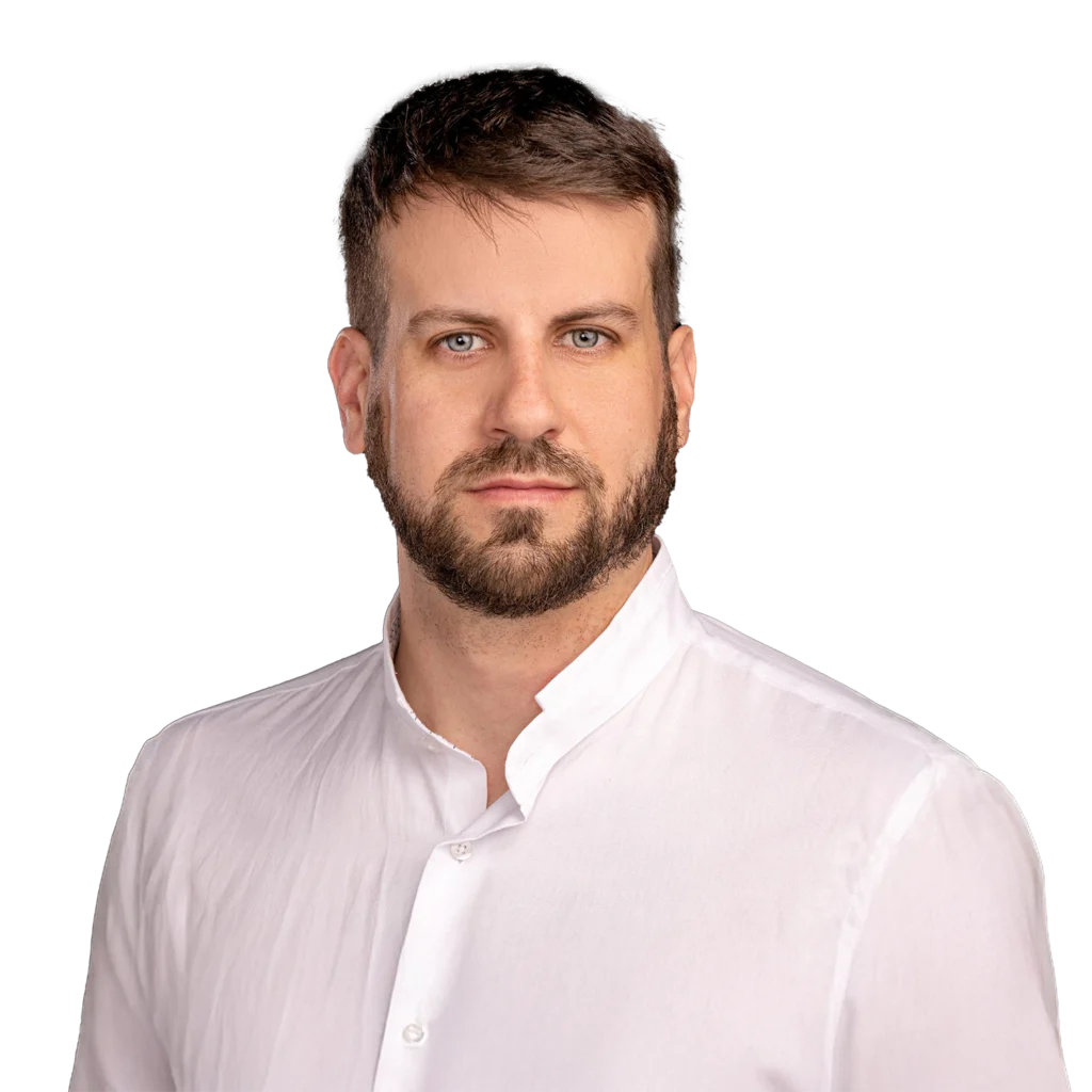 Luke Bickerton headshot